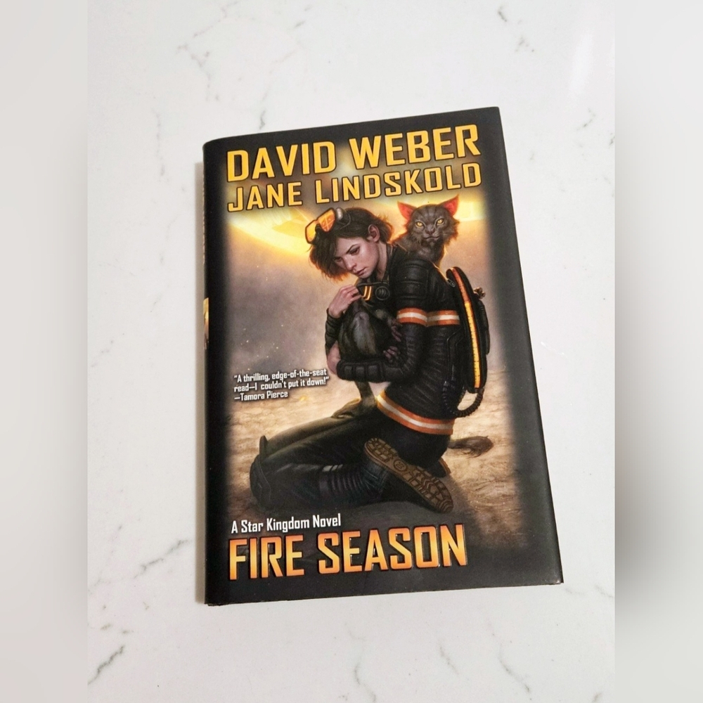 BOGOFire Season A Star Kindgdom Novel David Weber Jane Lindskold Science Fiction